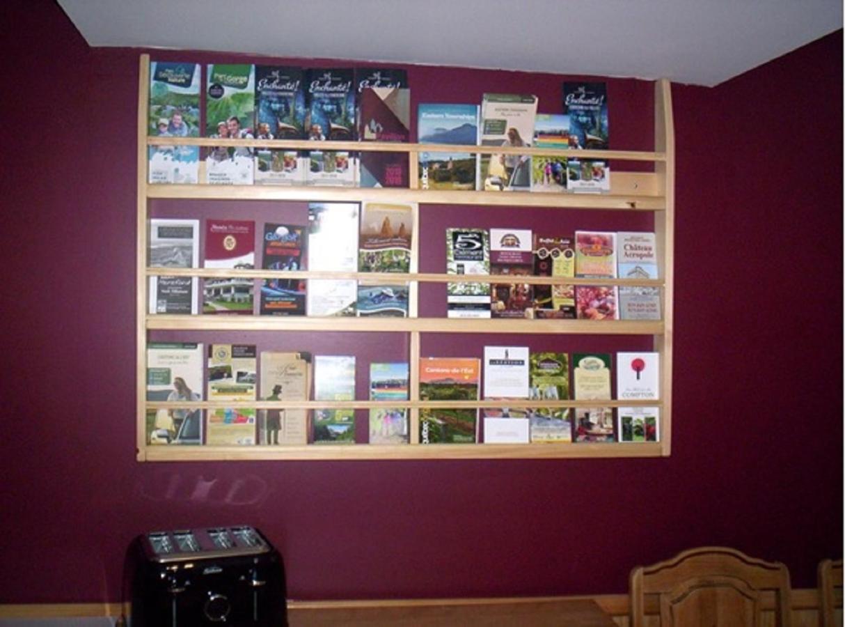 Gîte Au p'tit bonheur B&B Coaticook Extérieur photo