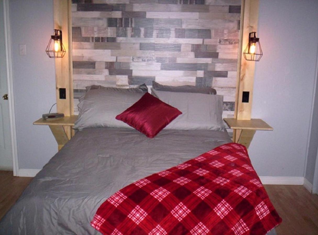 Gîte Au p'tit bonheur B&B Coaticook Extérieur photo