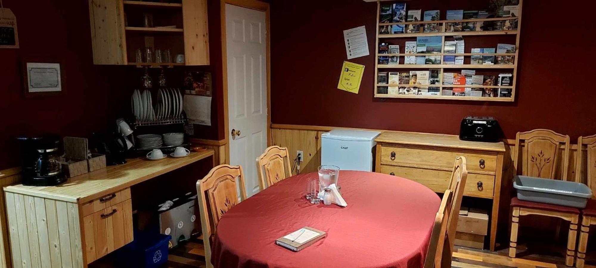 Gîte Au p'tit bonheur B&B Coaticook Extérieur photo