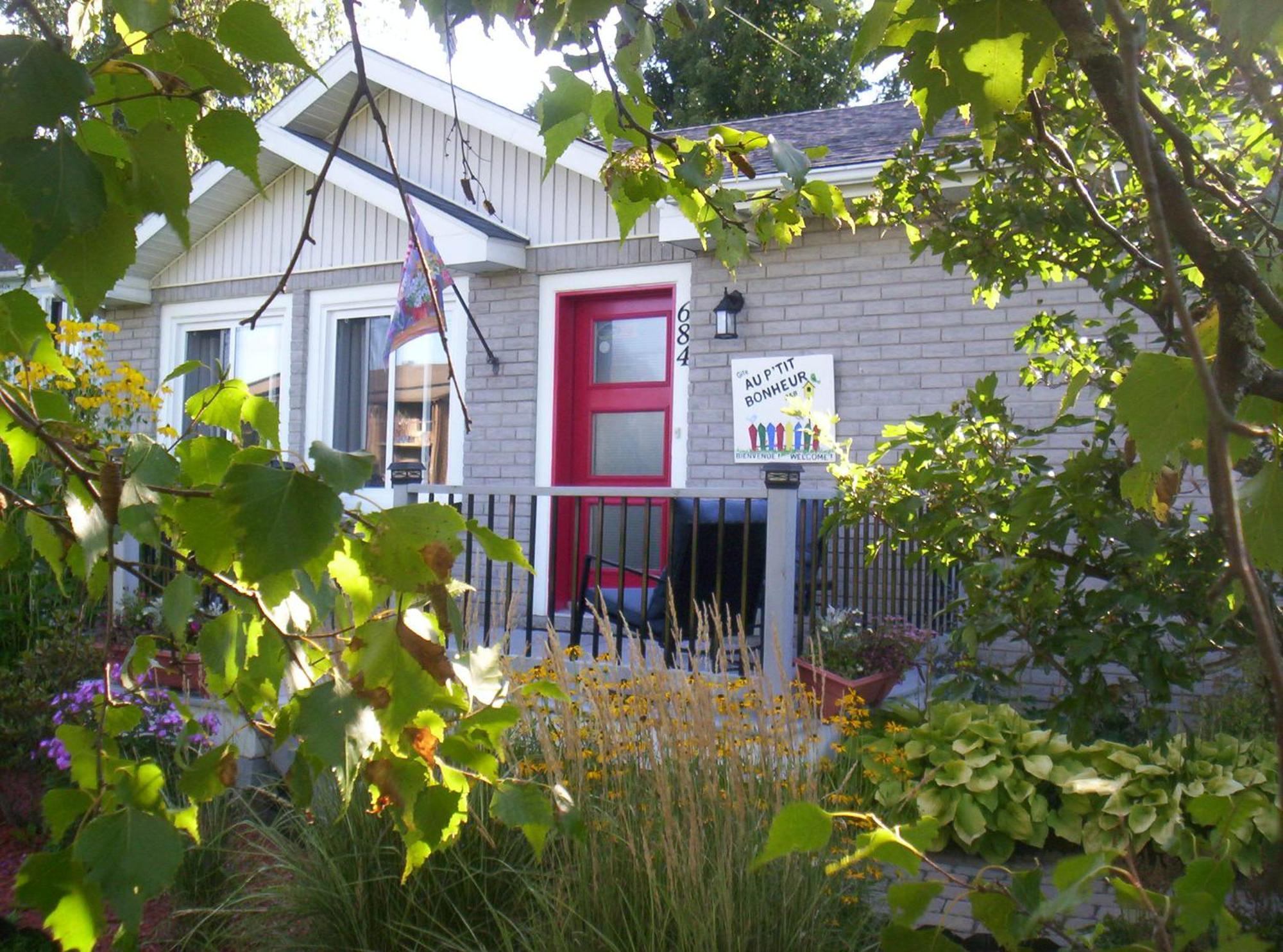 Gîte Au p'tit bonheur B&B Coaticook Extérieur photo